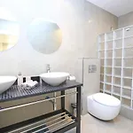 Apartman Real - Stylish 2 Bedroom By Finest