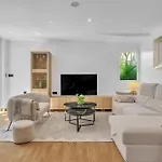 Apartman Real - Stylish 2 Bedroom By Finest