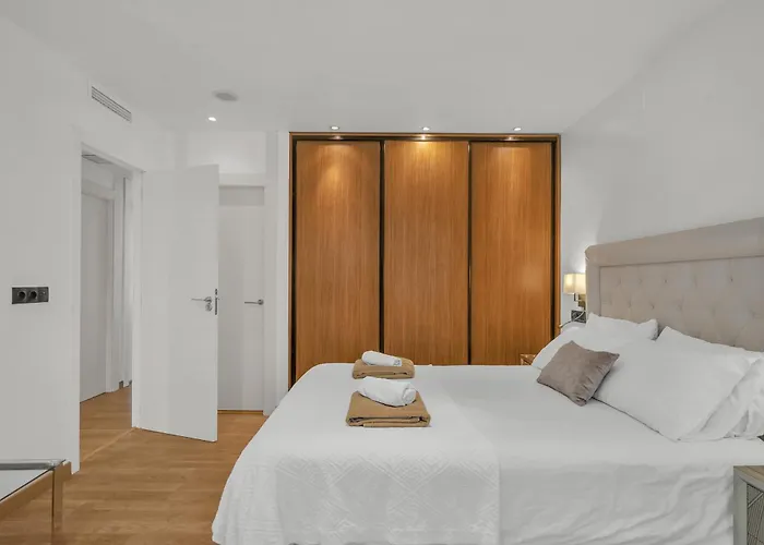 Real - Stylish 2 Bedroom By Finest *