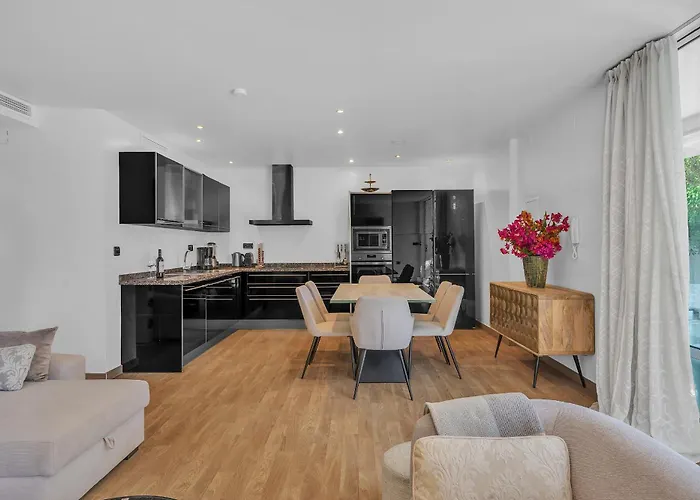 Real - Stylish 2 Bedroom By Finest ماربيا