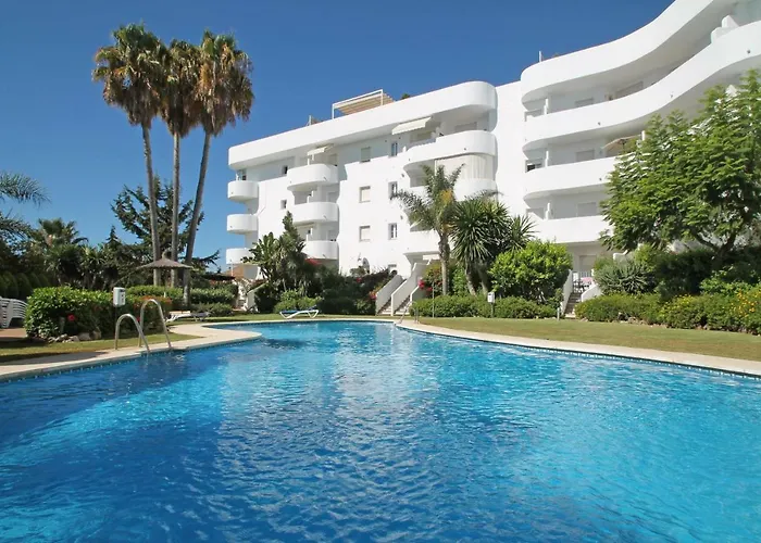 Real - Stylish 2 Bedroom By Finest マルベーリャ